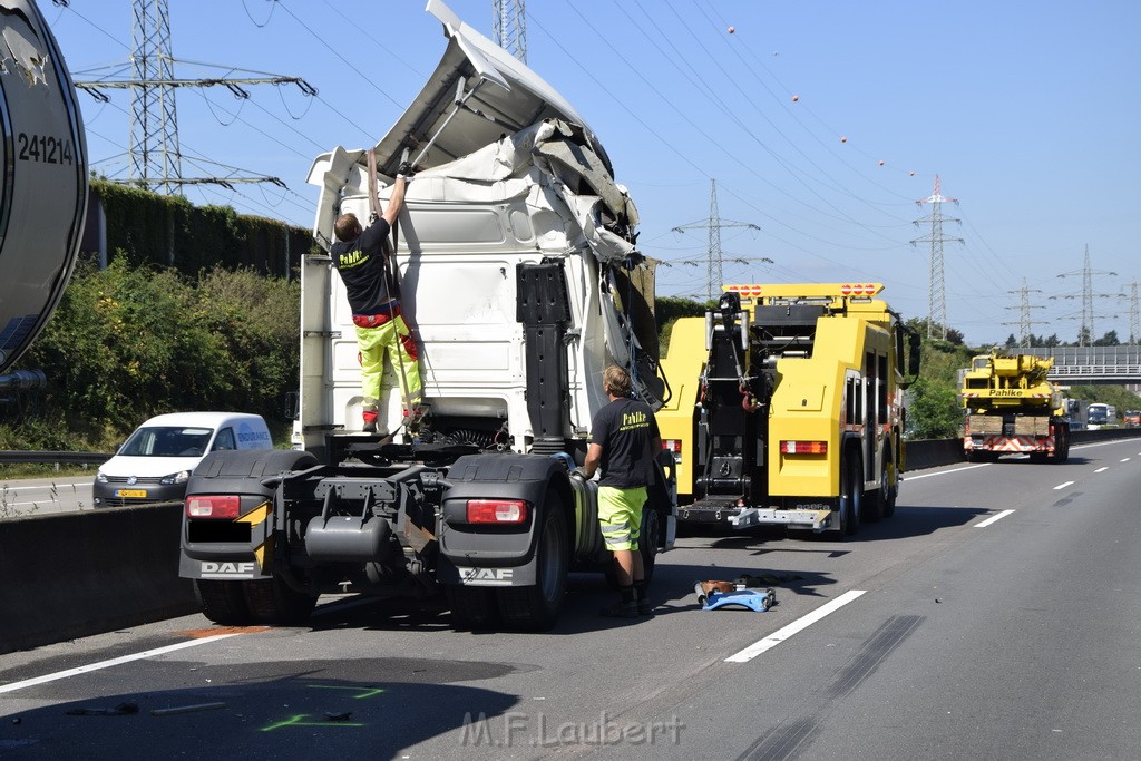 VU PKlemm A 3 Rich Leverkusen vor AK Koeln Ost P210.JPG - Miklos Laubert